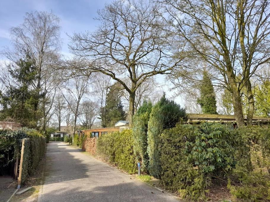 Gezellig Ingerichte Blokhut Op Een Rustig Park! Putten Exterior photo
